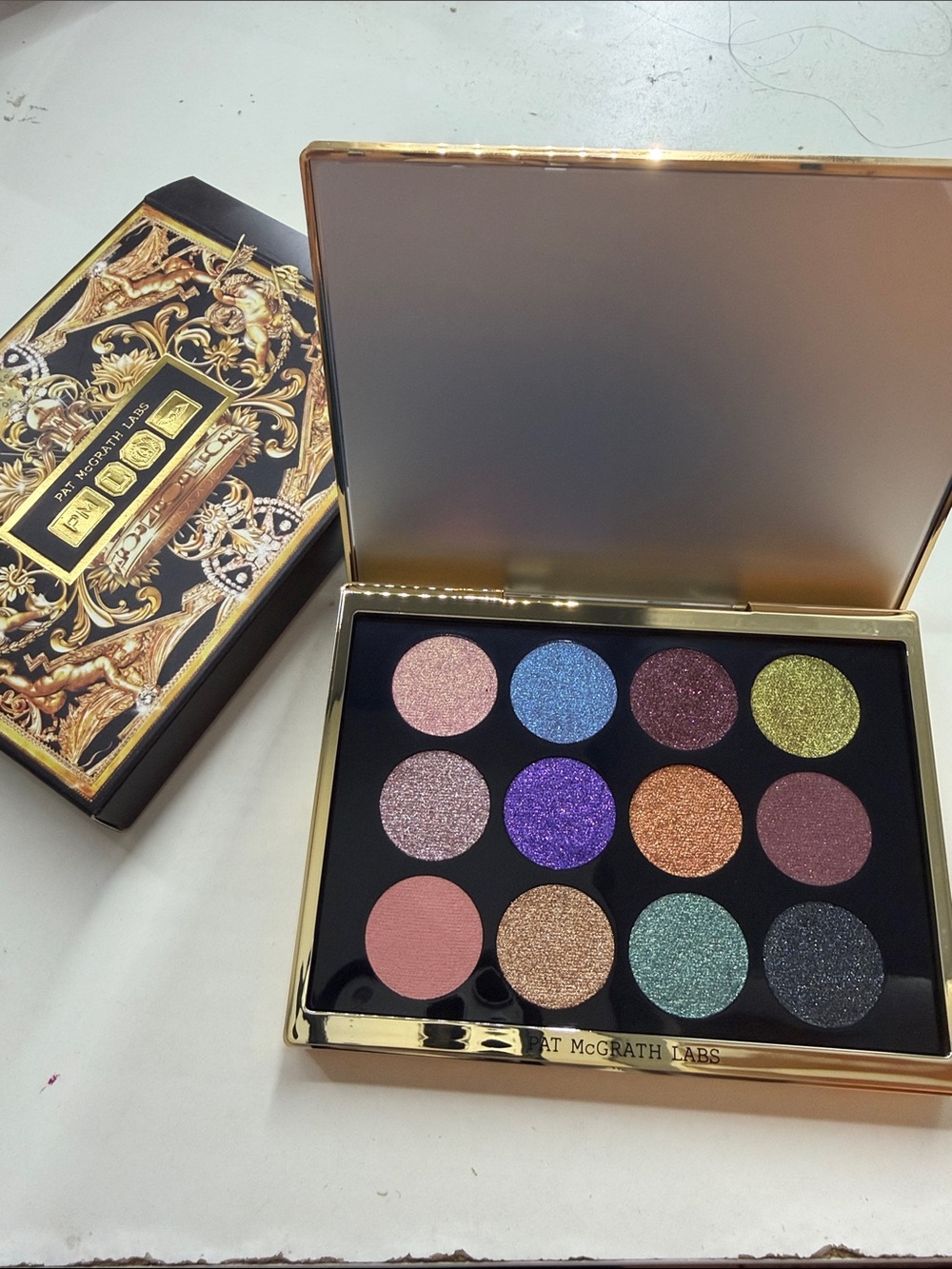 Pat McGrath 12-Color Shimmer Eyeshadow Palette - Gilded Nirvana